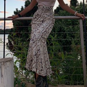 Nicholas snake skin skirt size 4